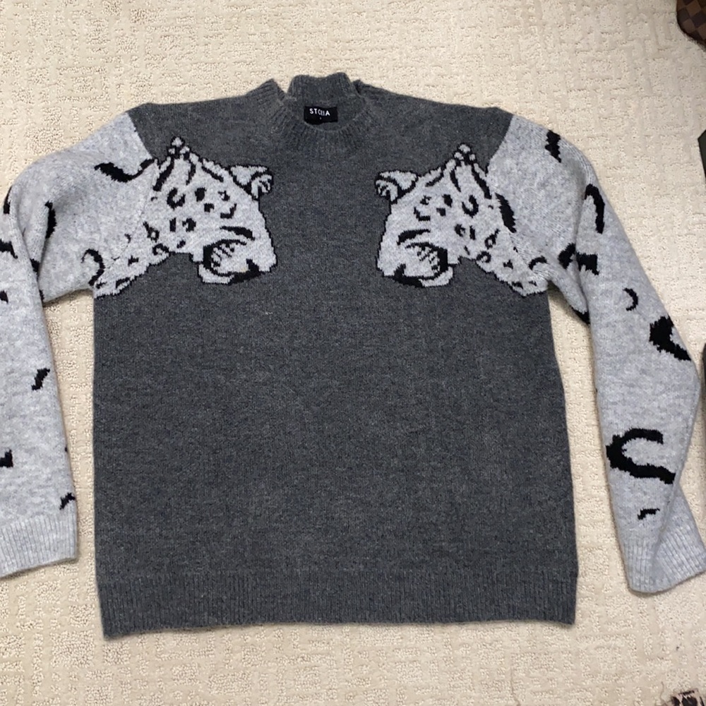 Super comfortable tiger sweater